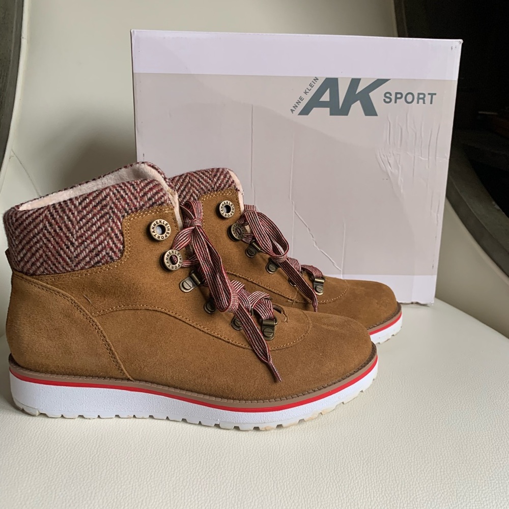 Anne Klein Sport winter boots